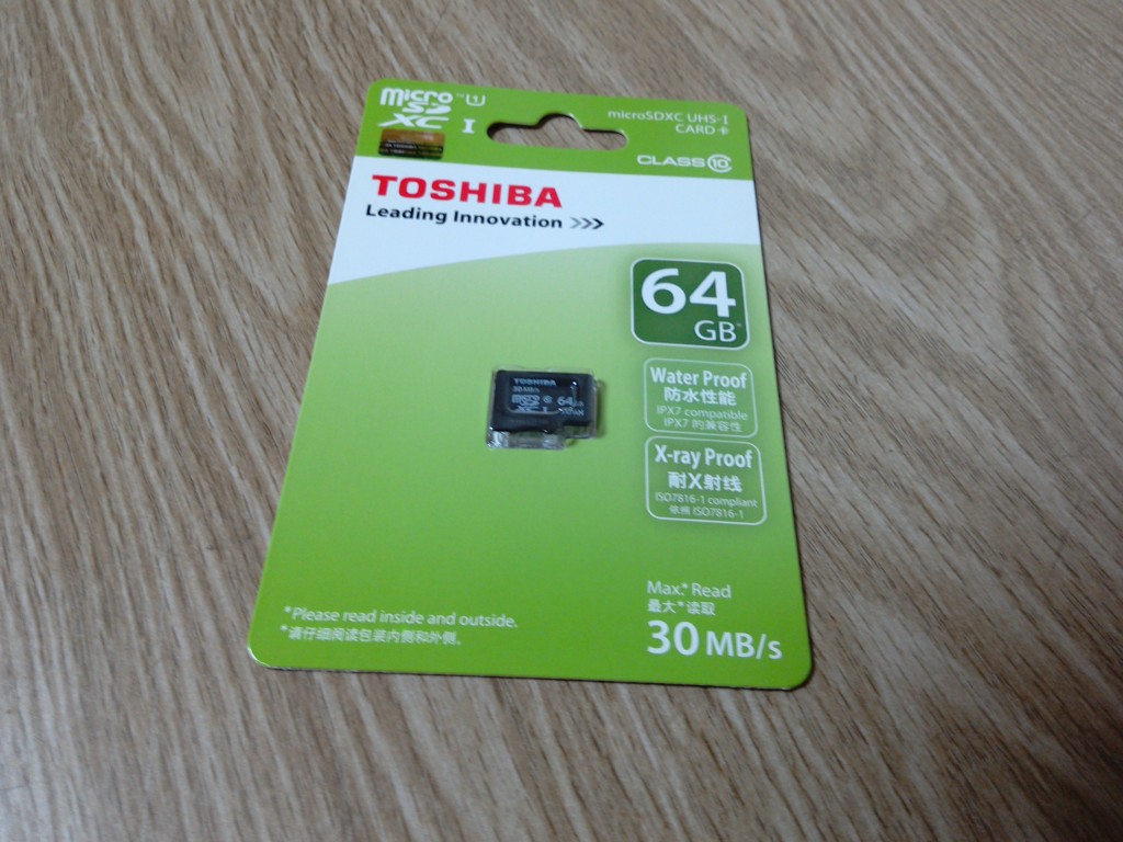 TOSHIBA SDカード 64GB