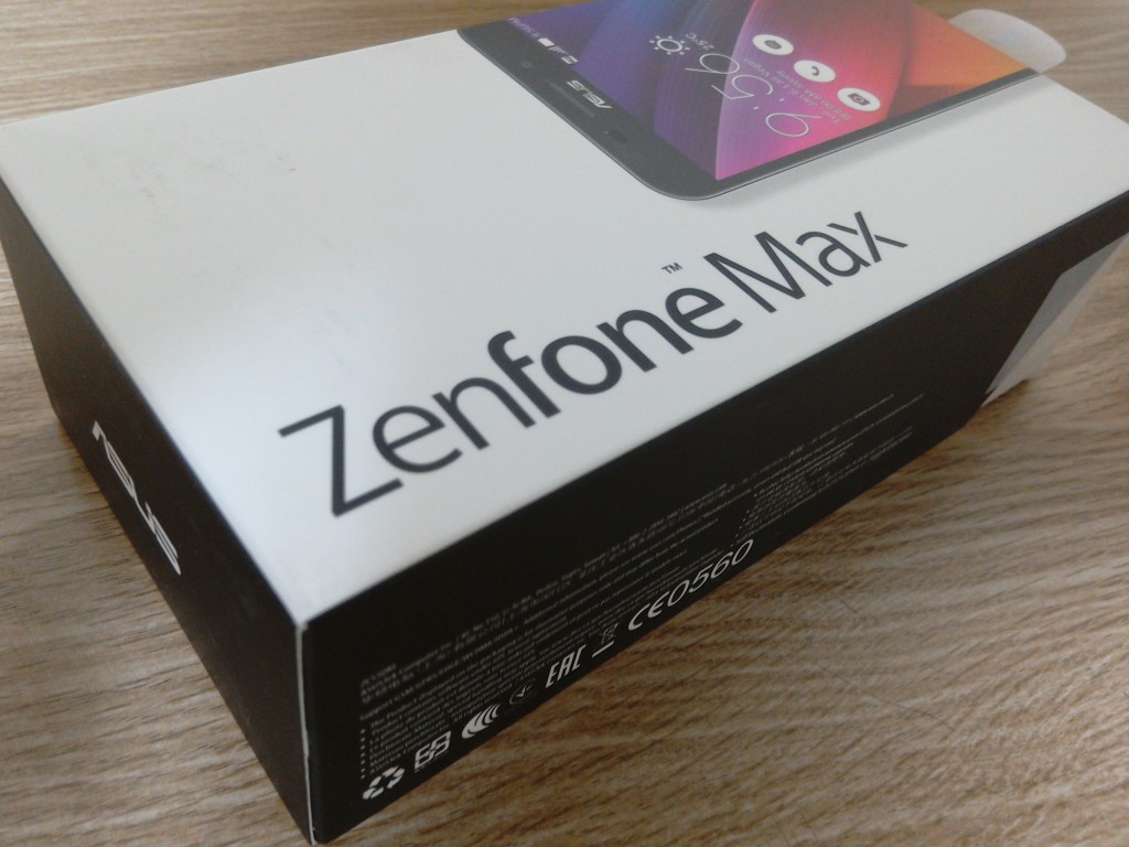 到着直後のZenfone Max!