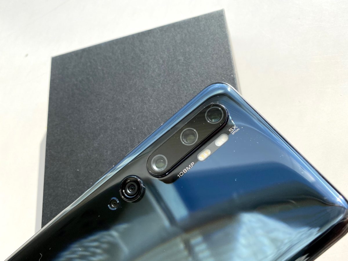 Xiaomi Mi Note 10とケース
