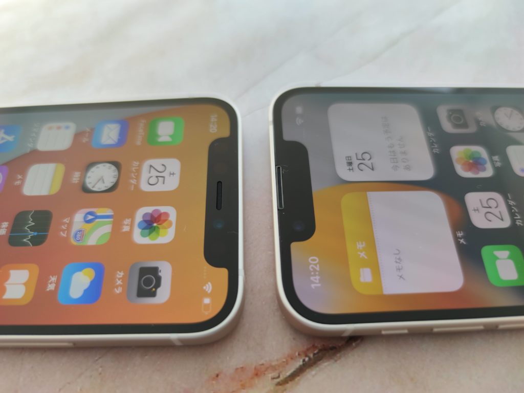 iPhone 13 miniとiPhone 12 miniのノッチを比較