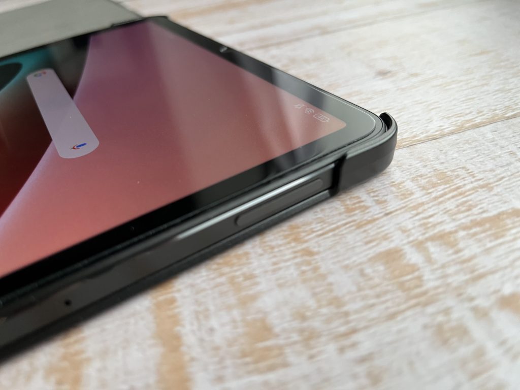 Xiaomi Pad 5の手帳型ケースはめ込み部分